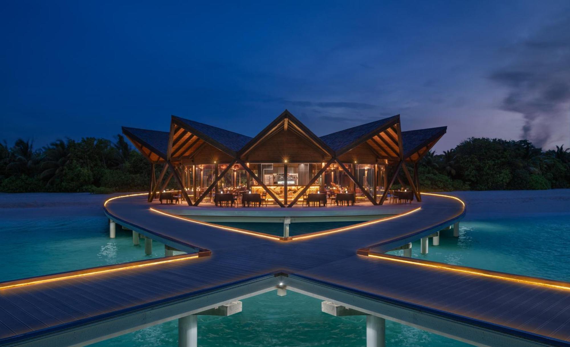 Mӧvenpick Resort Kuredhivaru Maldives Dış mekan fotoğraf